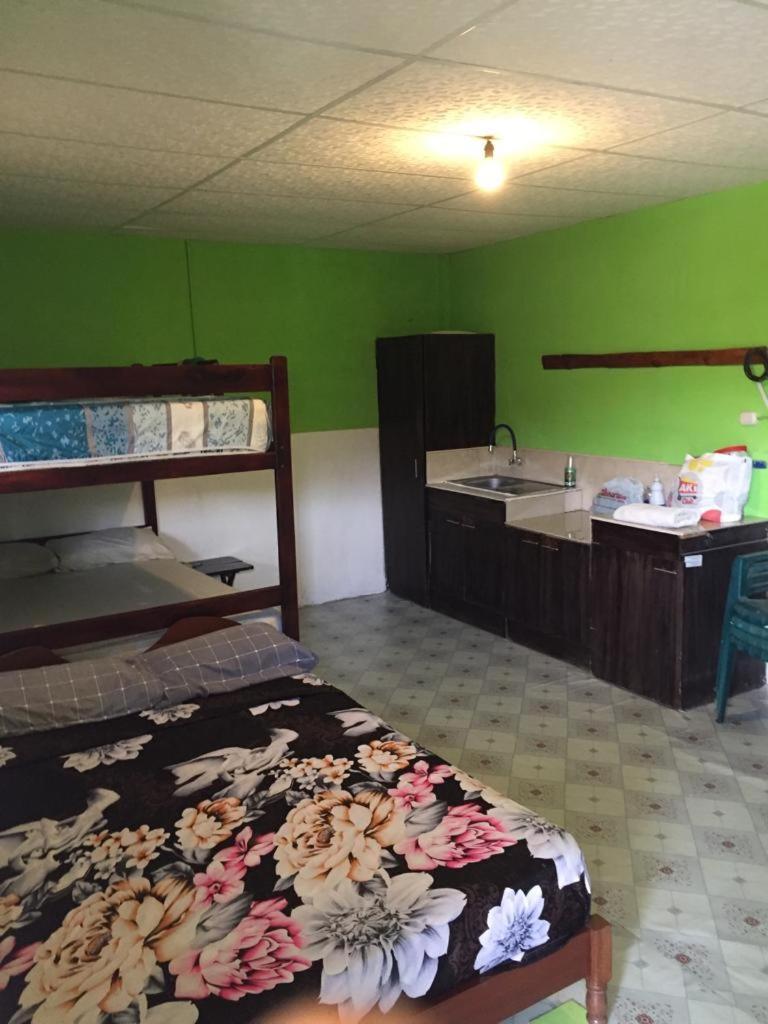 Hostal Camping Beach サリナス エクステリア 写真