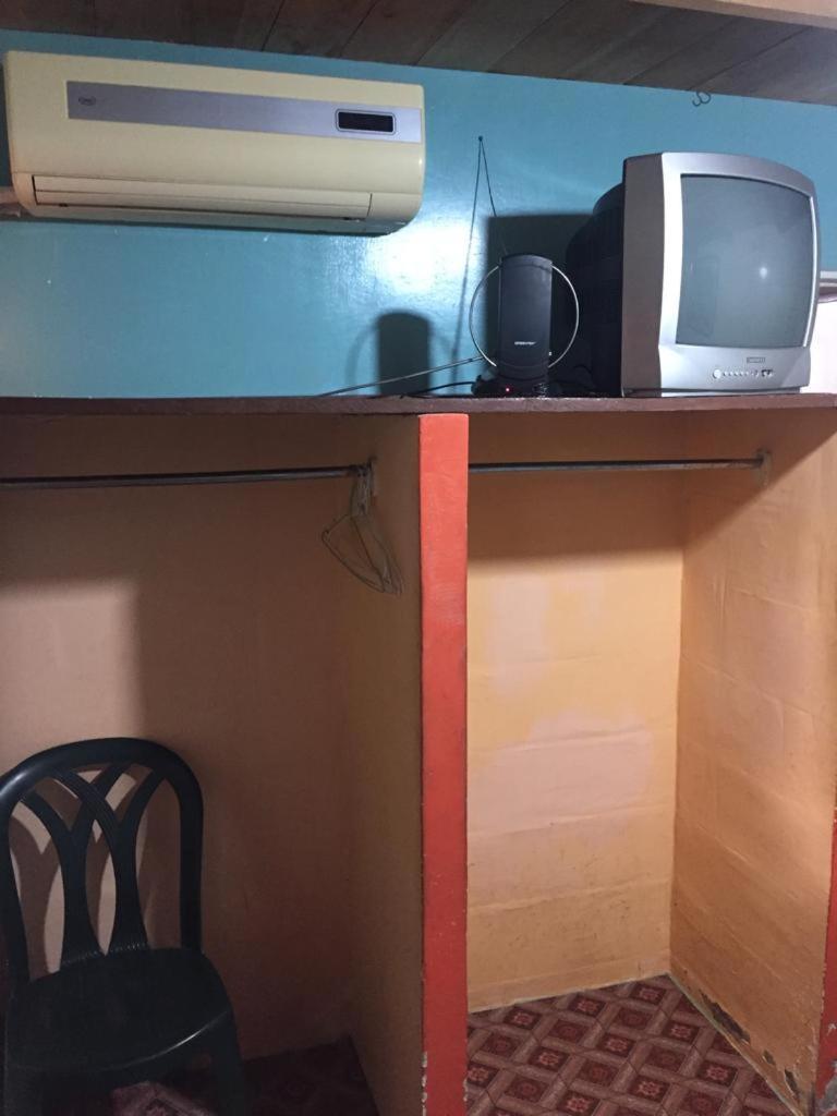 Hostal Camping Beach サリナス エクステリア 写真