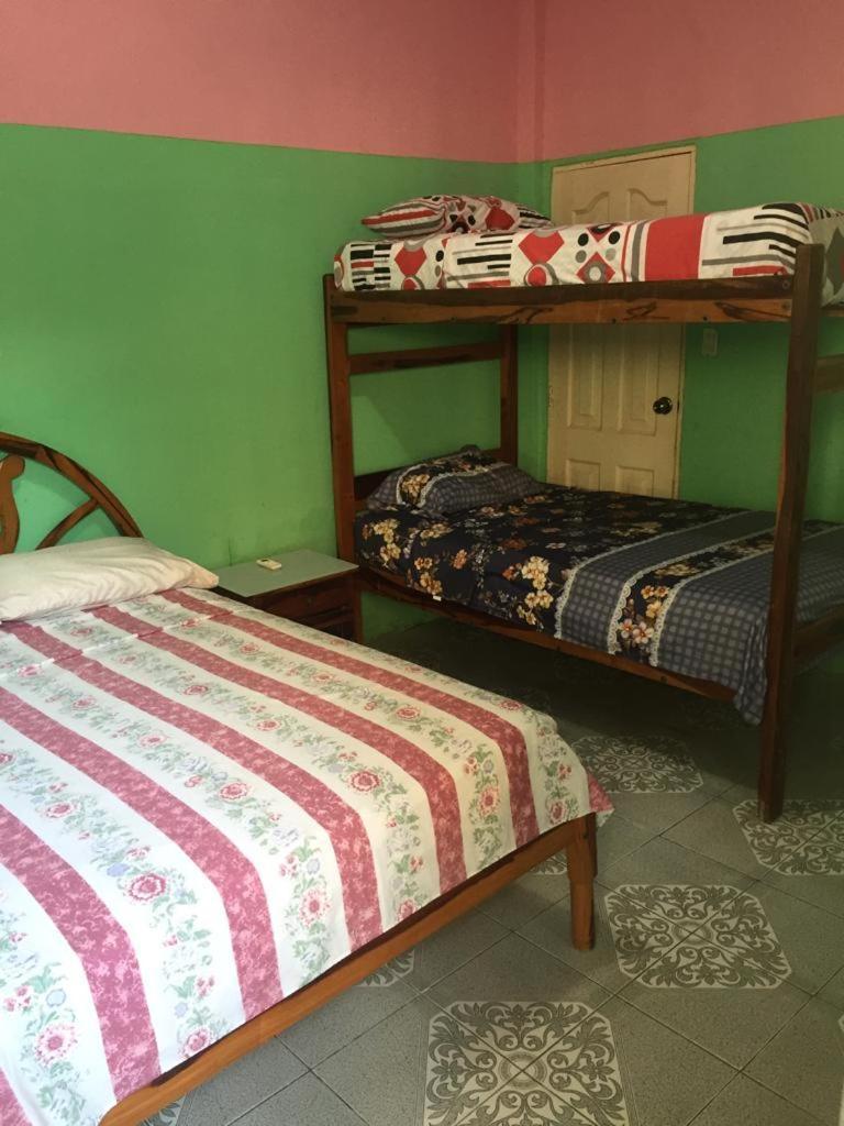 Hostal Camping Beach サリナス エクステリア 写真